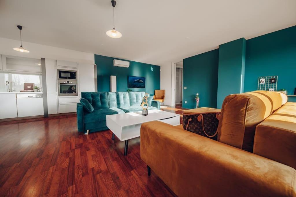 Design 3Bd Apartment Cooking Area In Architect Villa プラハ エクステリア 写真