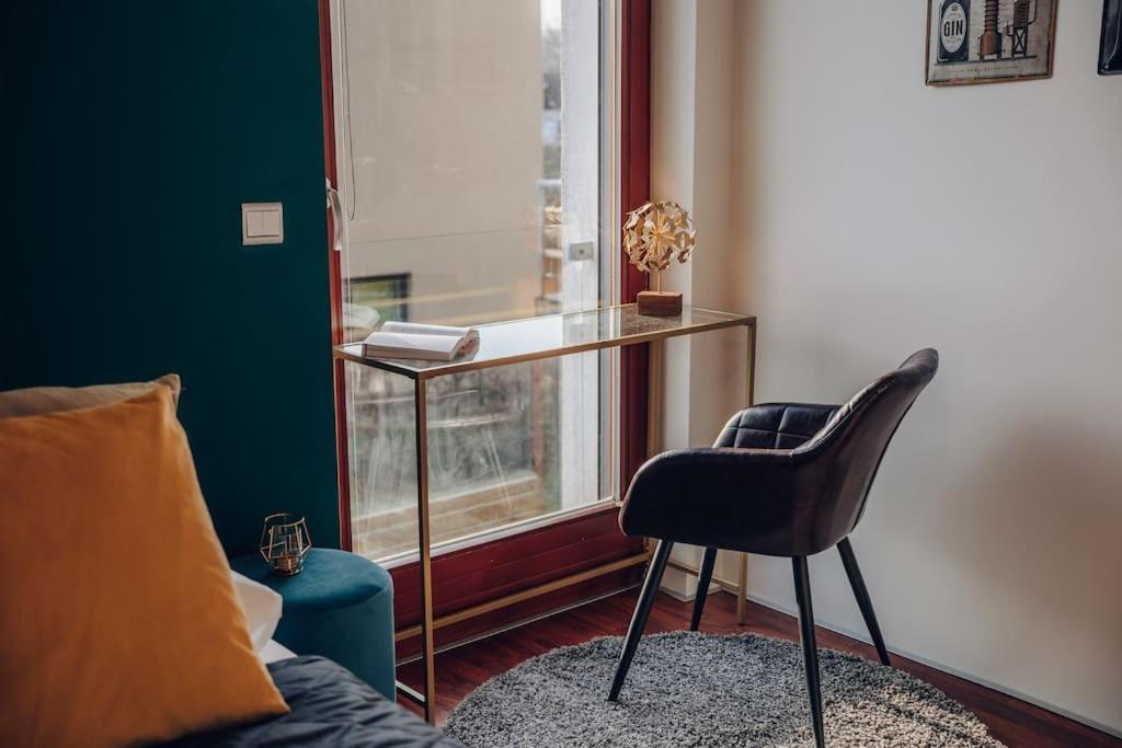 Design 3Bd Apartment Cooking Area In Architect Villa プラハ エクステリア 写真