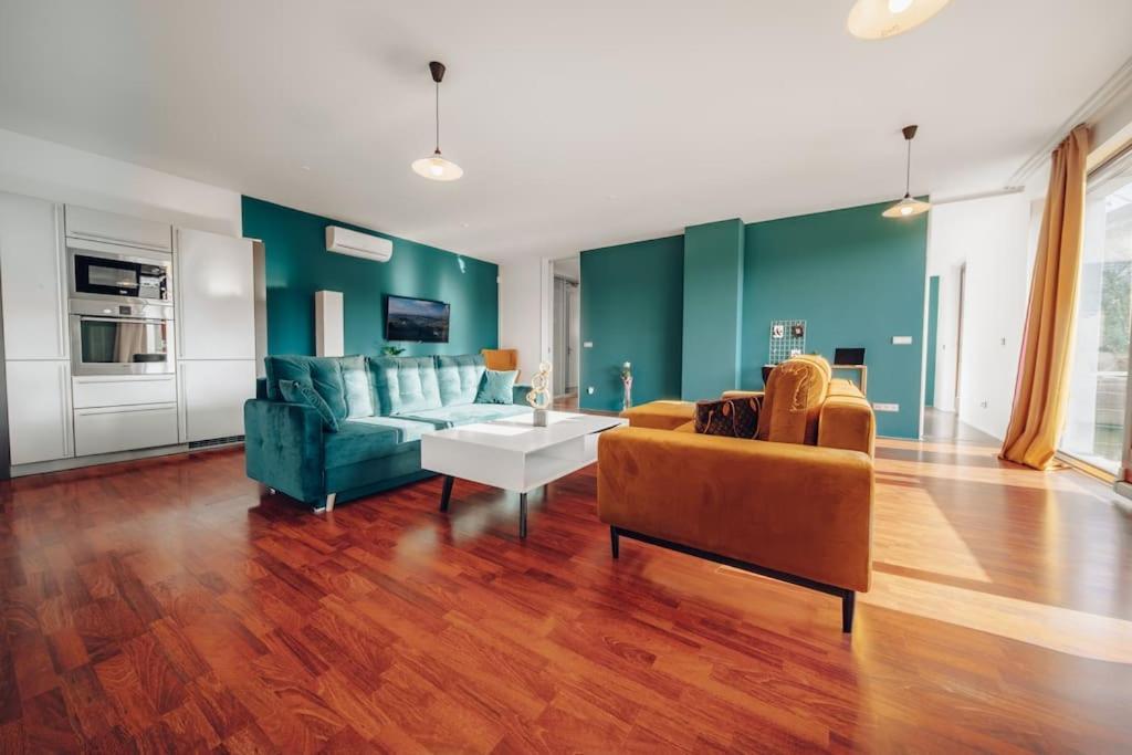 Design 3Bd Apartment Cooking Area In Architect Villa プラハ エクステリア 写真